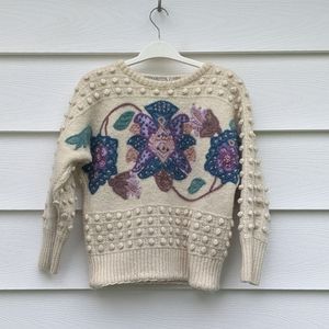 Beautiful Wool sweater floral pattern and pompons